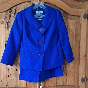 Elegant Blue Women's Skirt Set